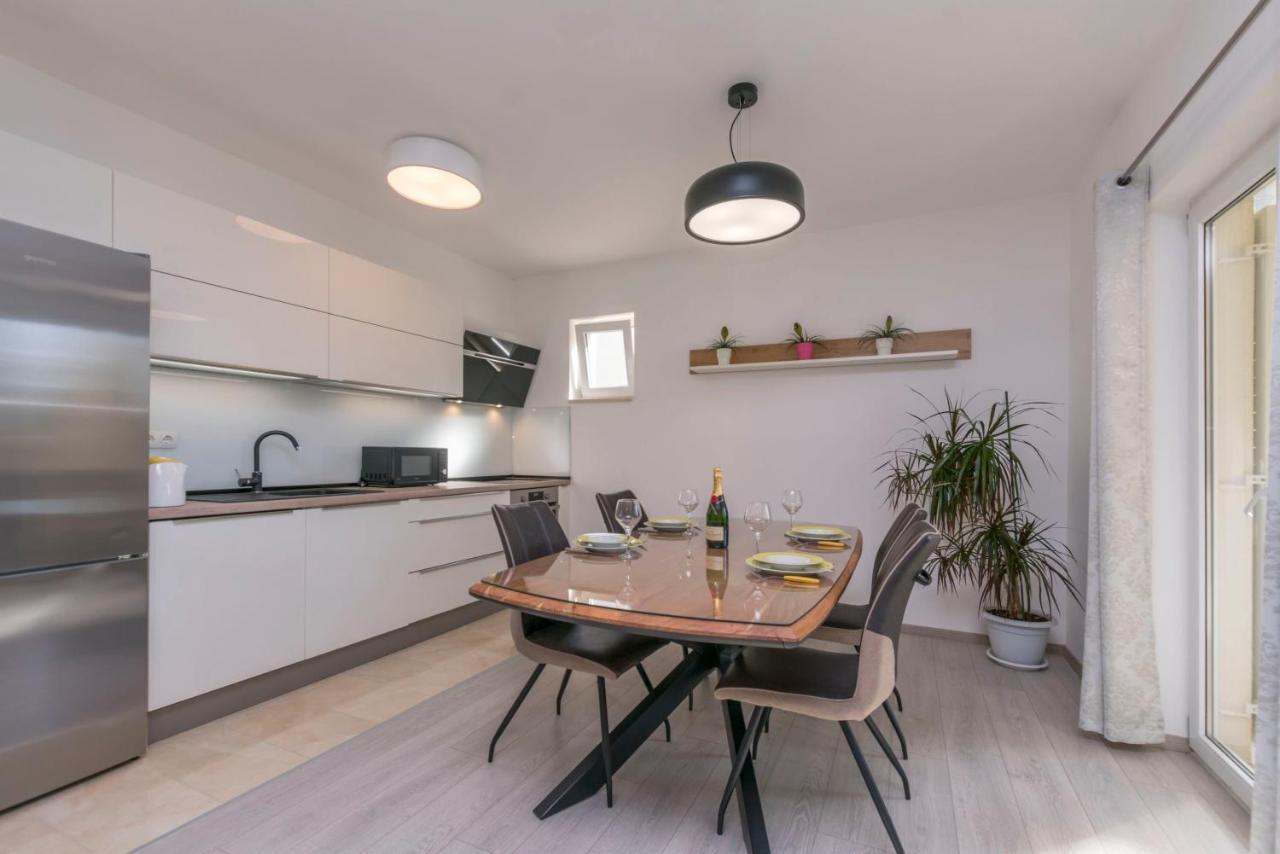 Apartment Dora Duće Εξωτερικό φωτογραφία
